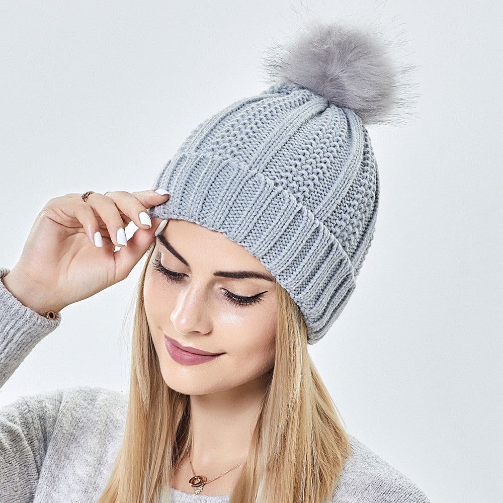 women's winter pom pom hats Light Grey One size