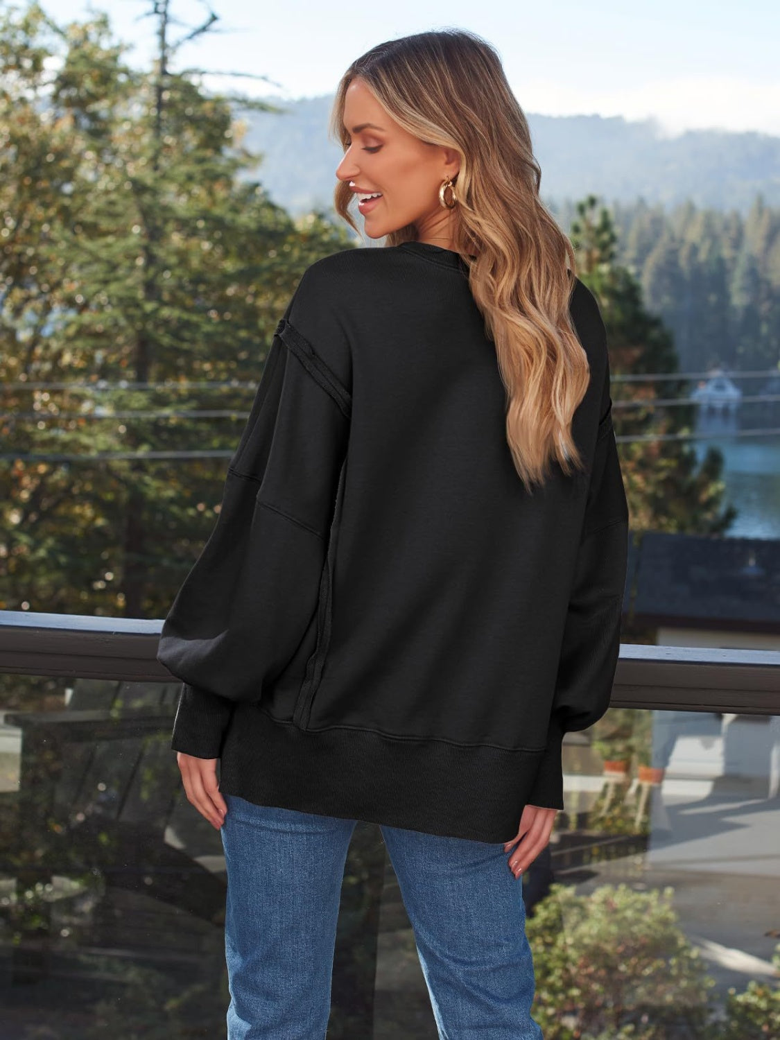 round neck sweatshirt