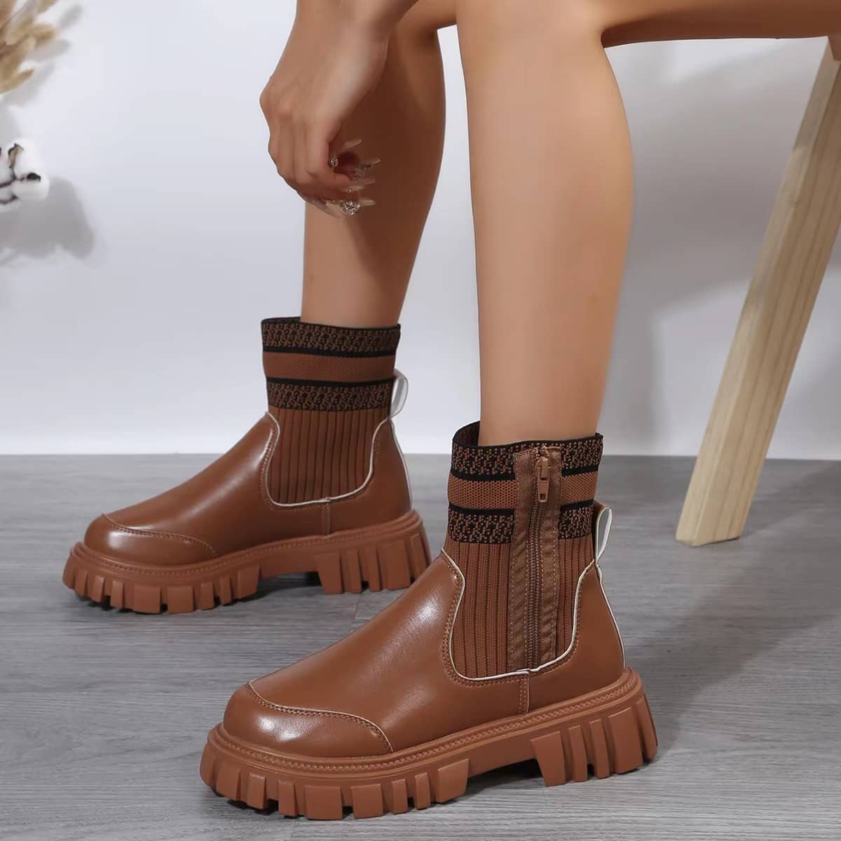 Round Toe Boots With Zipper