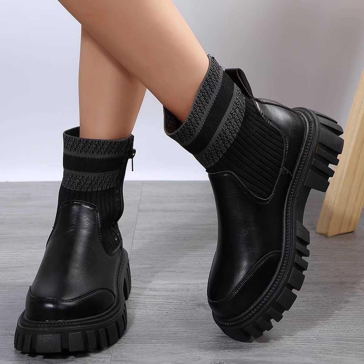 Round Toe Boots With Zipper Black