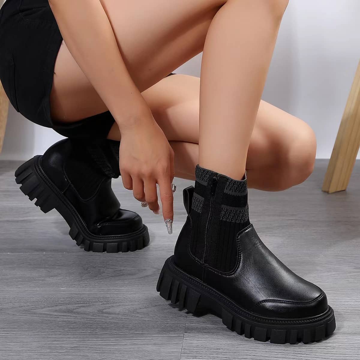 Round Toe Boots With Zipper