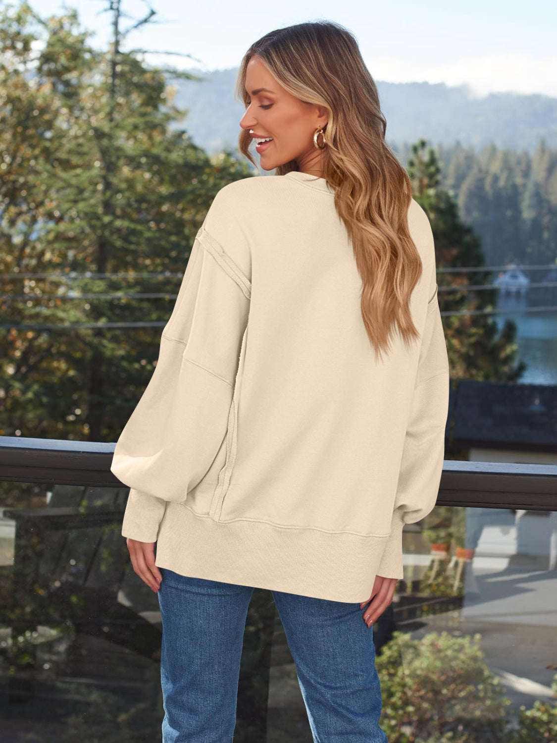 round neck sweatshirt