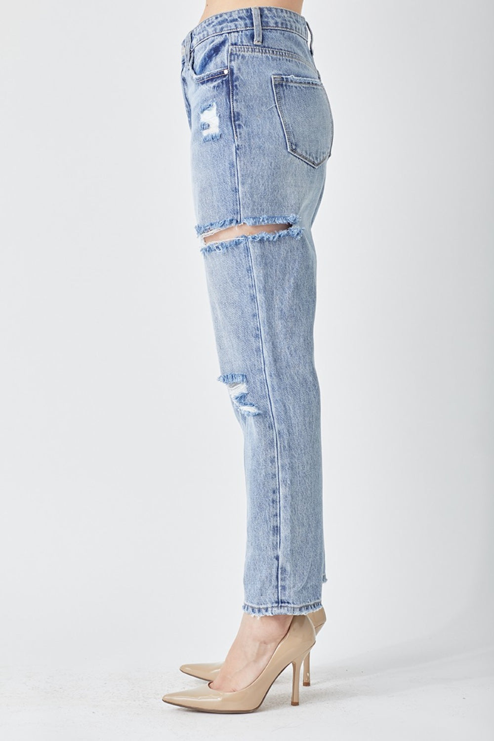 distressed capri jeans