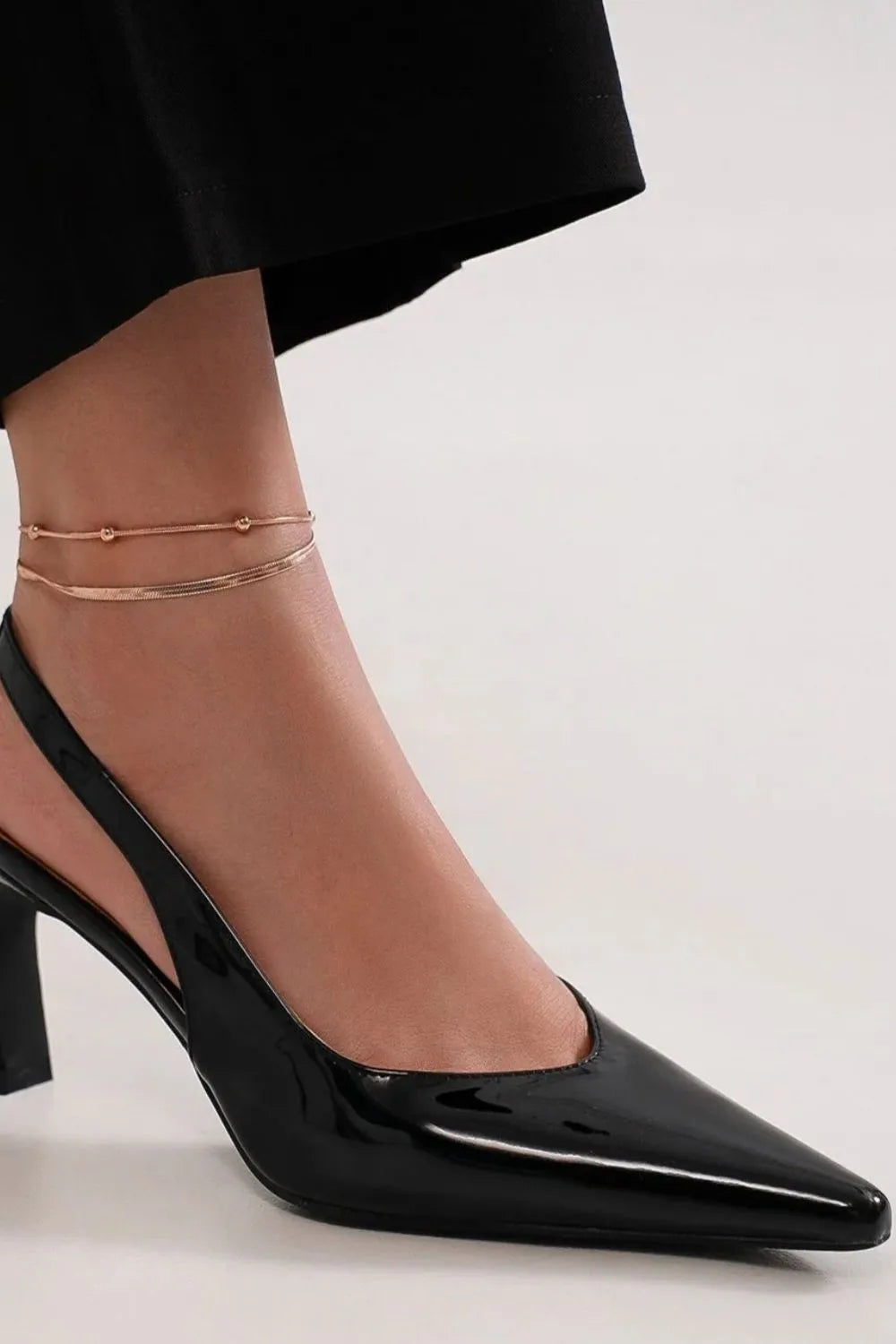 pointed toe kitten heel slingback