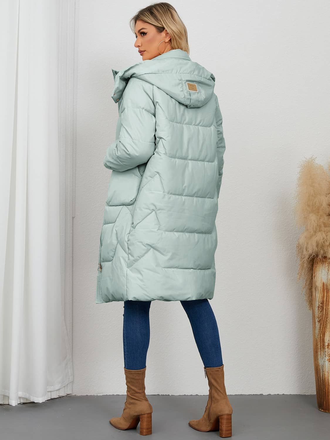 women's long puffer coat with hood​